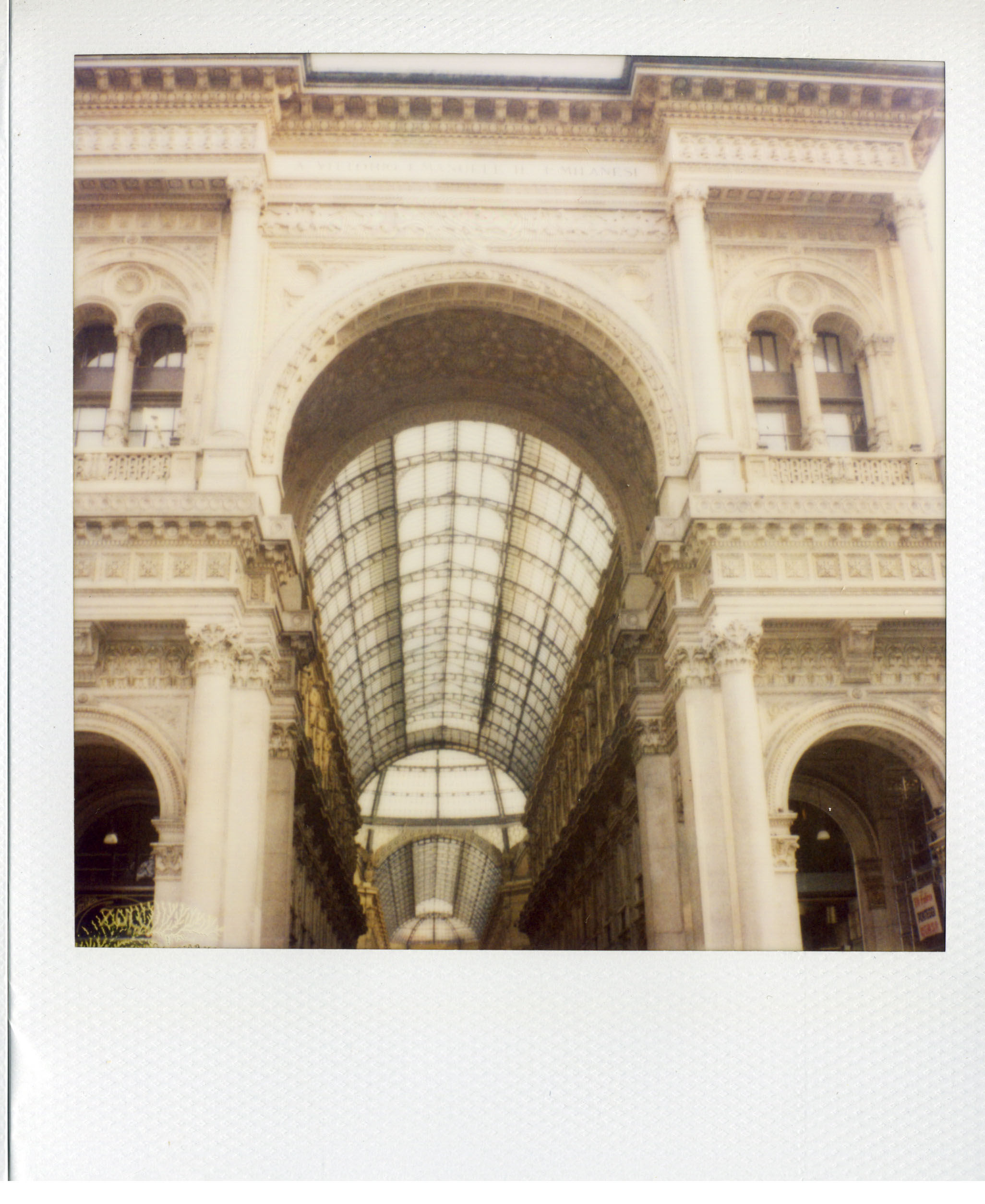 polaroid Duomo Mall